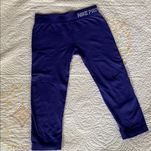 Nike Pro Hypercool cropped Leggings Small
